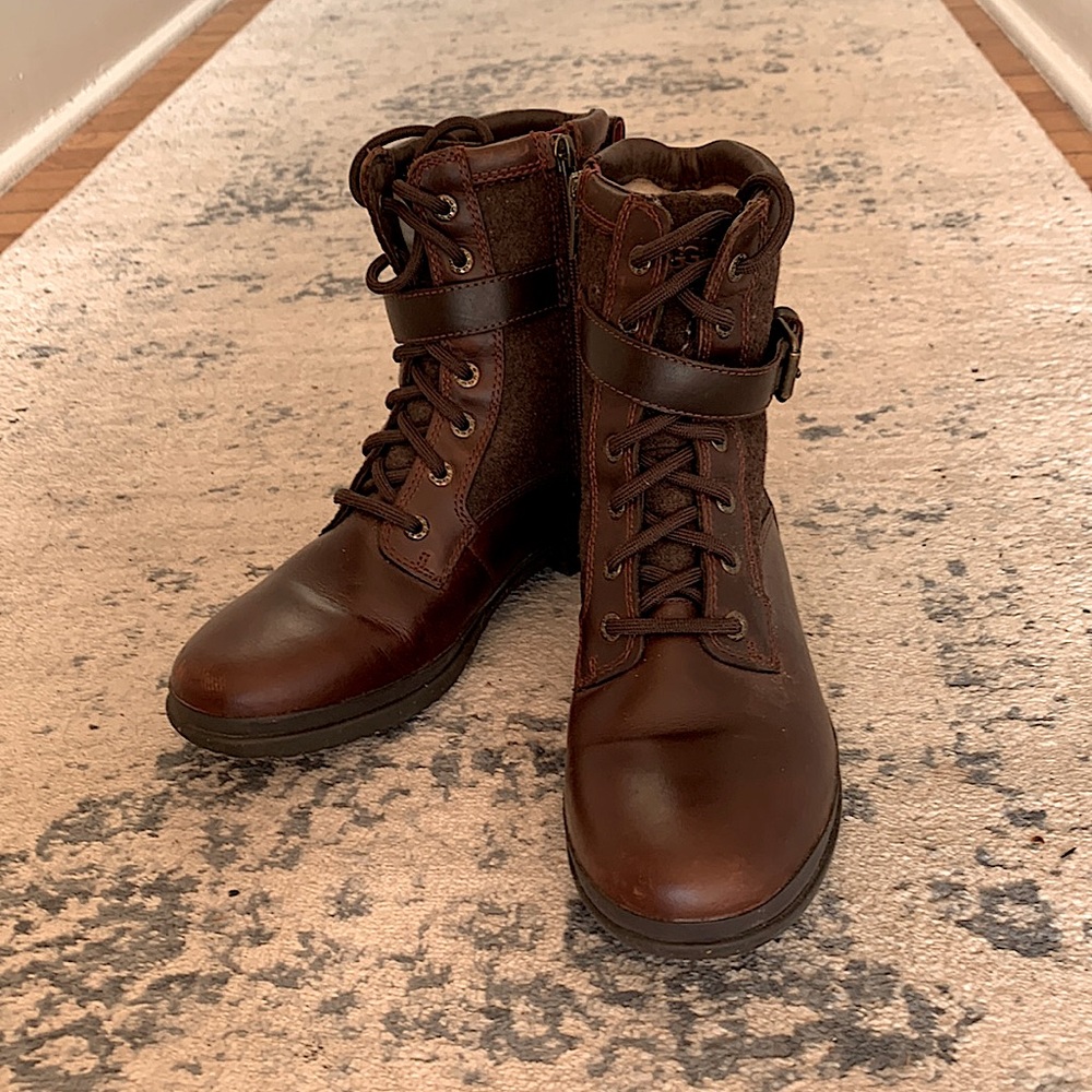 Ugg size 7 Women’s Kesey Combat Boots. Worn once. Excellent like-new condition